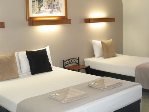 Quilpie Motor Inn - Tourism Canberra 0