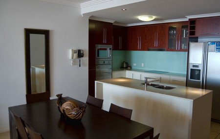 Waters Edge Apartments Cairns - Tourism Canberra 4