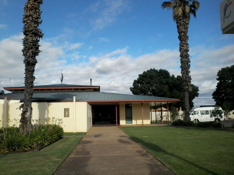 Coro Motel - Tourism Canberra 0