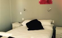 Town House Motor Inn - Young - Tourism Canberra 4