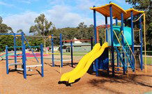 Emma's Cottage Vineyard - Tourism Canberra 2