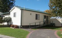 Yellowbox Country Cabins - Tourism Canberra 2