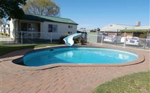 Yellowbox Country Cabins - Tourism Canberra 4
