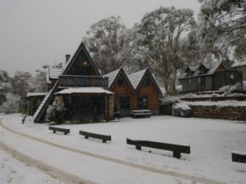 Habitat Chalet - Tourism Canberra 0