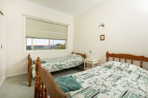Cranford Waterfront Cottage - Tourism Canberra 7