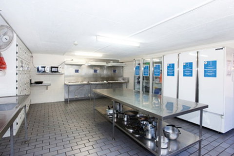 Airlie Beach YHA, Whitsundays - Tourism Canberra 5