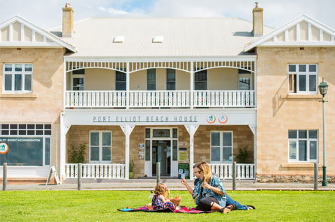 Port Elliot YHA - Tourism Canberra 0