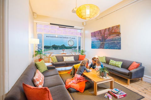 Port Elliot YHA - Tourism Canberra 1