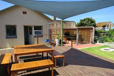 Port Elliot YHA - Tourism Canberra 7