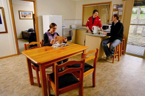 Ballarat YHA - Tourism Canberra 1