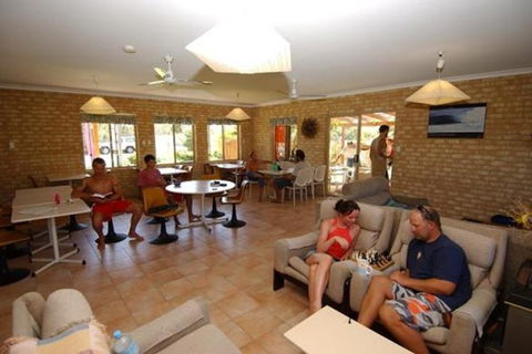Lancelin YHA - Tourism Canberra 7