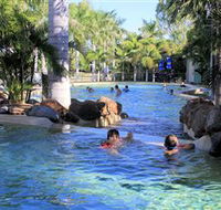 Aussie Outback Oasis Cabin and Van Village - Tourism Canberra