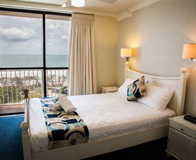 Elouera Tower Beachfront Resort - Tourism Canberra 2