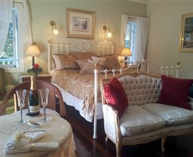 Amore Mt Tamborine - Tourism Canberra 0