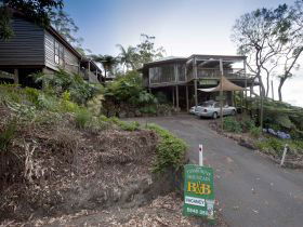Tamborine Mountain Bed And Breakfast - Tourism Canberra 0