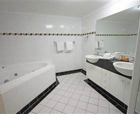 Xanadu Resort - Tourism Canberra 1