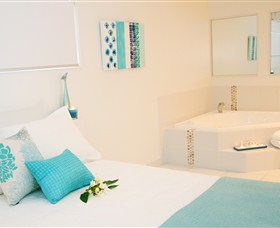 Barooga On Pier - Tourism Canberra 0