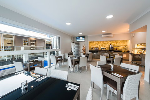Athena Motel Apartments - Tourism Canberra 2