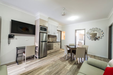 Athena Motel Apartments - Tourism Canberra 8