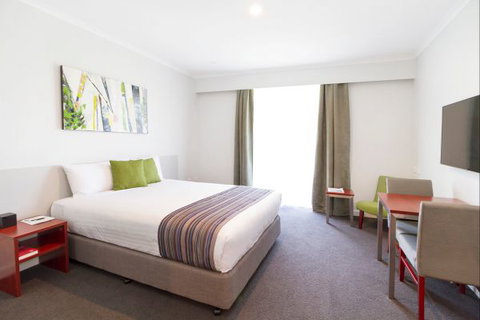 Abode Narrabundah - Tourism Canberra 2