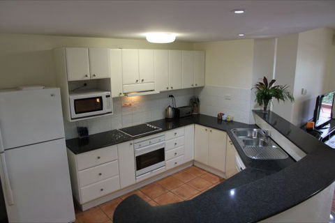 Darwin Deluxe Apartments - Tourism Canberra 4