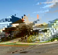 Hermitage Hill Resort - Tourism Canberra