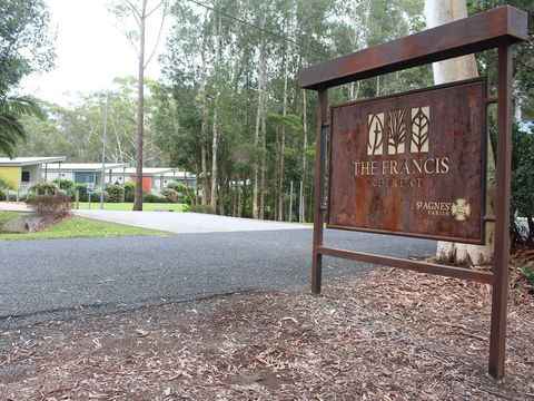 The Francis Retreat - Tourism Canberra 0