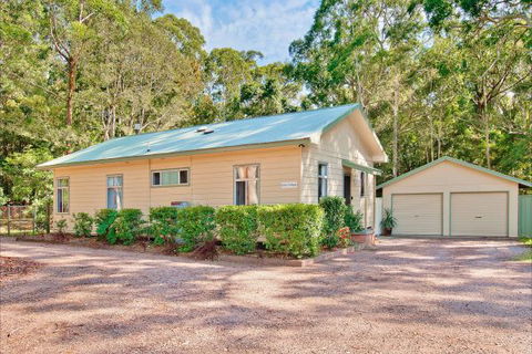 The Francis Retreat - Tourism Canberra 9