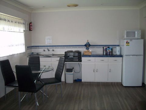 Top Of The Lake Holiday Units - Tourism Canberra 5
