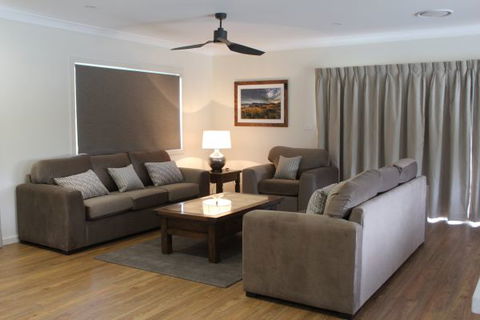 Yellowbox Cottage - Tourism Canberra 1