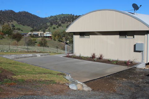 Yellowbox Cottage - Tourism Canberra 7