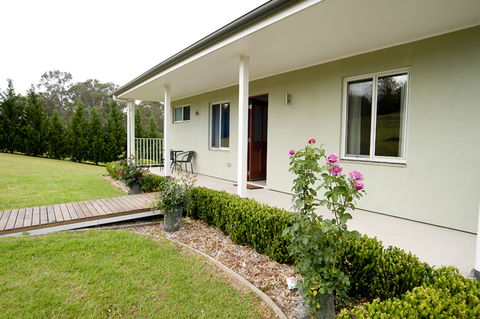 Highfields Country Cottages - Tourism Canberra 0