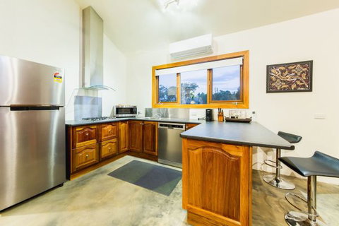 Alpine Edge Accommodation - Tourism Canberra 2