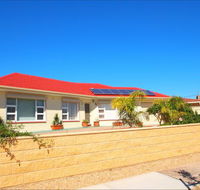 Christies Cottage for holidays and relocations. - Tourism Canberra