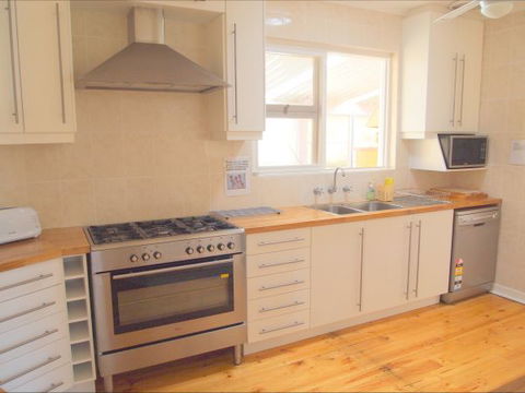 Christies Cottage For Holidays And Relocations. - Tourism Canberra 4
