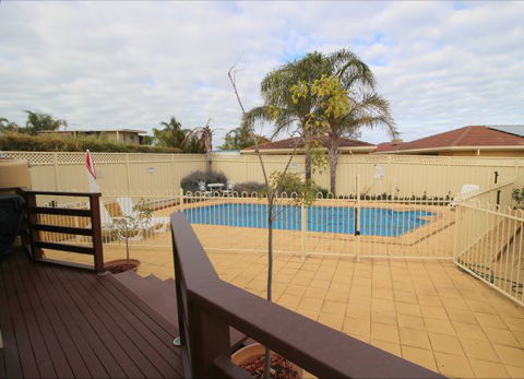 Christies Cottage For Holidays And Relocations. - Tourism Canberra 21