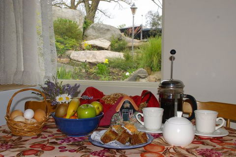 Naimanya Cottage - Tourism Canberra 1