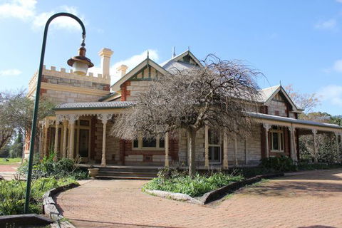Cockburn House - Tourism Canberra 1