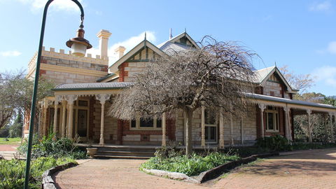 Cockburn House - Tourism Canberra 0
