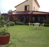 Nightingale Wines Luxury Villas - Tourism Canberra