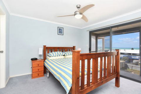 Ambergris - Tourism Canberra 5