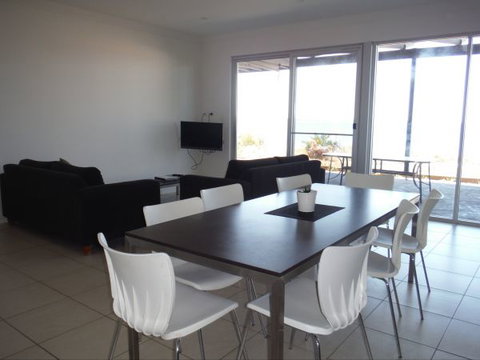 Number 99B - Tourism Canberra 1