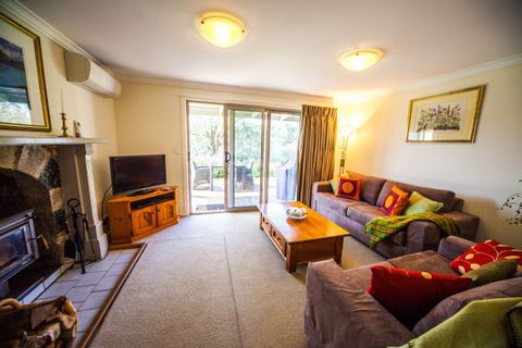 Sunnyside Cottage - Tourism Canberra 4