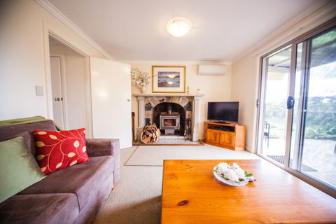 Sunnyside Cottage - Tourism Canberra 5