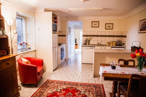 Sunnyside Cottage - Tourism Canberra 6