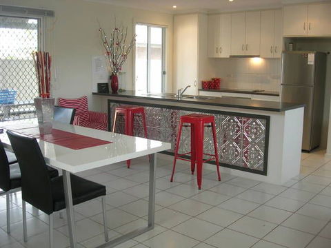 Annies Beach House - Tourism Canberra 6