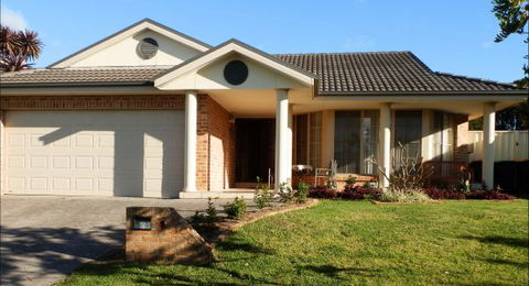 Azure Haven - Tourism Canberra 0