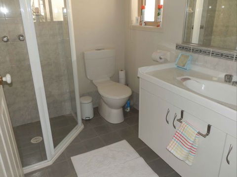 Azure Haven - Tourism Canberra 4