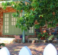 Kalamunda Carriages and Three Gums Cottage - Tourism Canberra