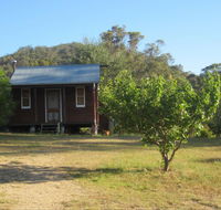 Peach Tree Cabin - Tourism Canberra